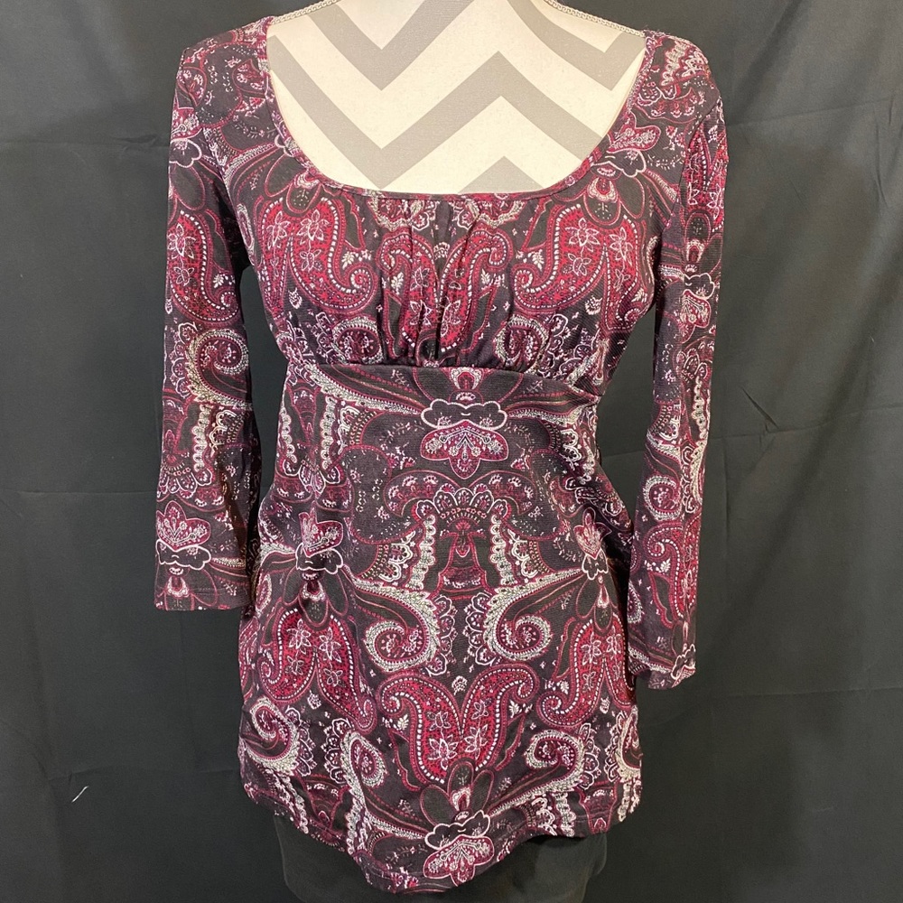 Jacquard 3/4 Length Sleeves Princess Cut Top